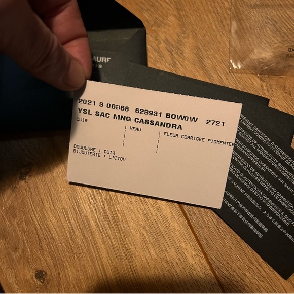 * SOLD * YVES SAINT LAURENT Cassandra Medium top handle bag - Picture 17 of 17